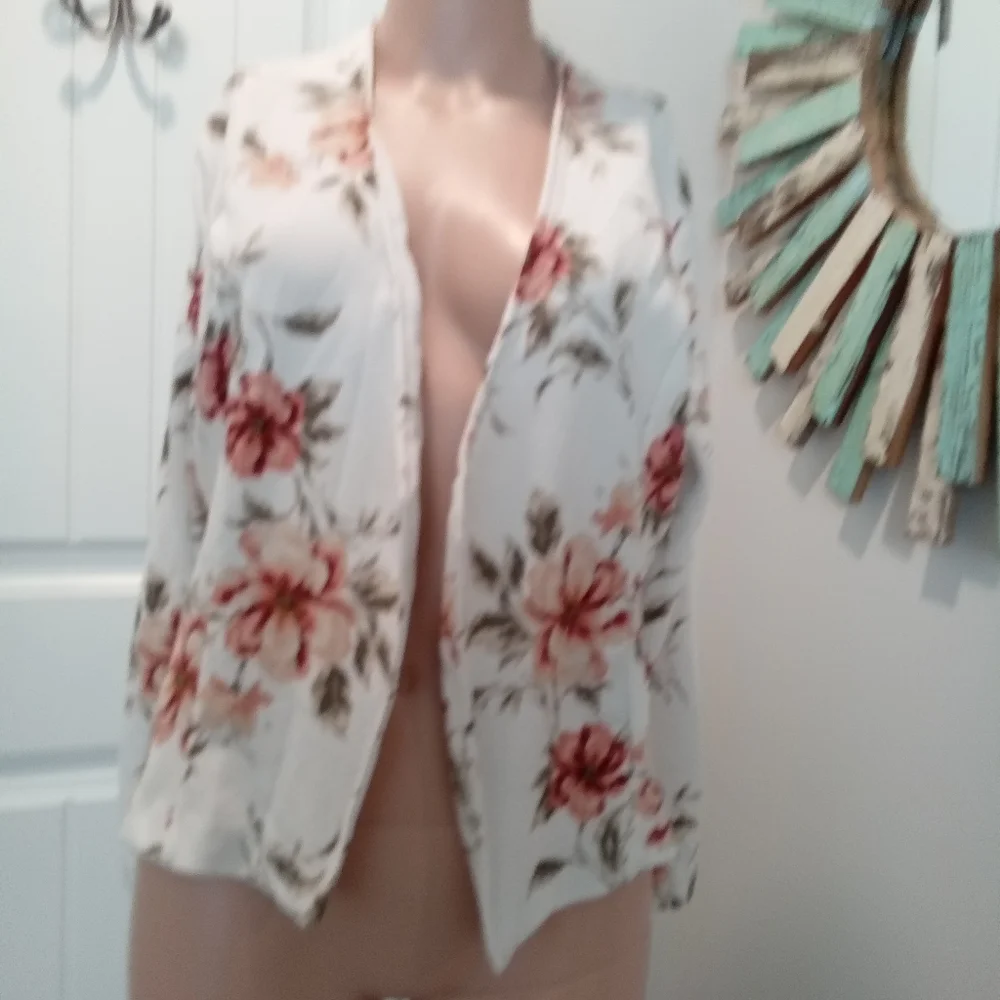 2-$10... Uno Love Floral Open-Front Women's Jacket Size M
